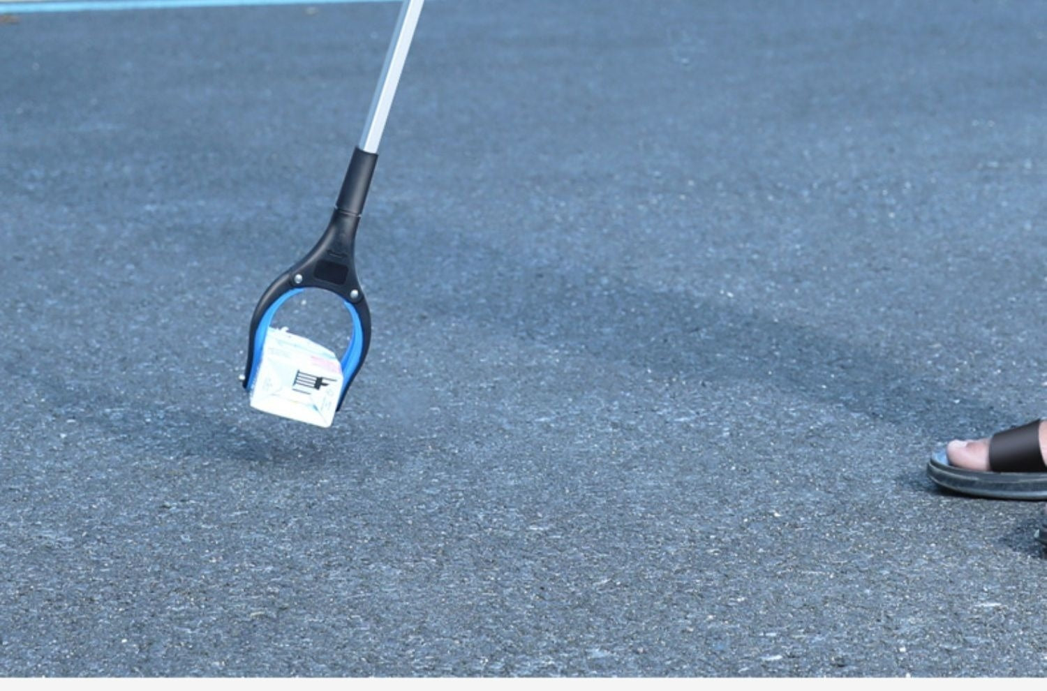 360° Swivel Foldable Grabber Tool - Long Reach Trash Picker & Sewer Claw